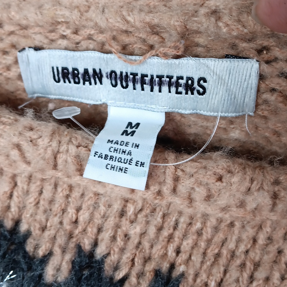Urban Outfitters M Cropped Tan Snowflake Fuzzy Sweater Pullover - Picture 2 of 10